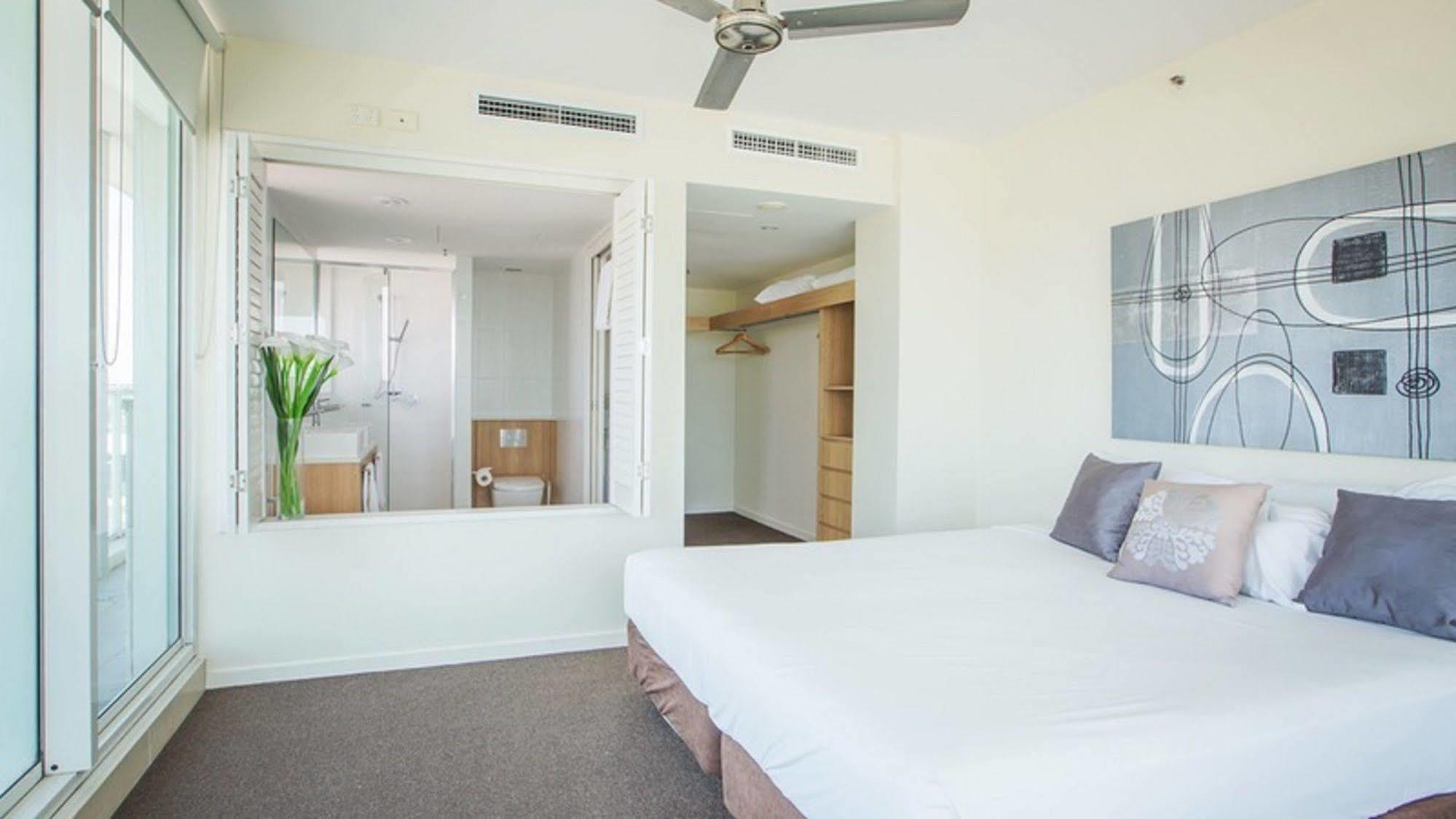 Lanai Riverside Apartments Маккай Экстерьер фото
